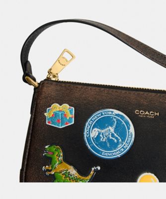 プラザ バッグ 18・ラブド レザー・ステッカー プリント | COACH